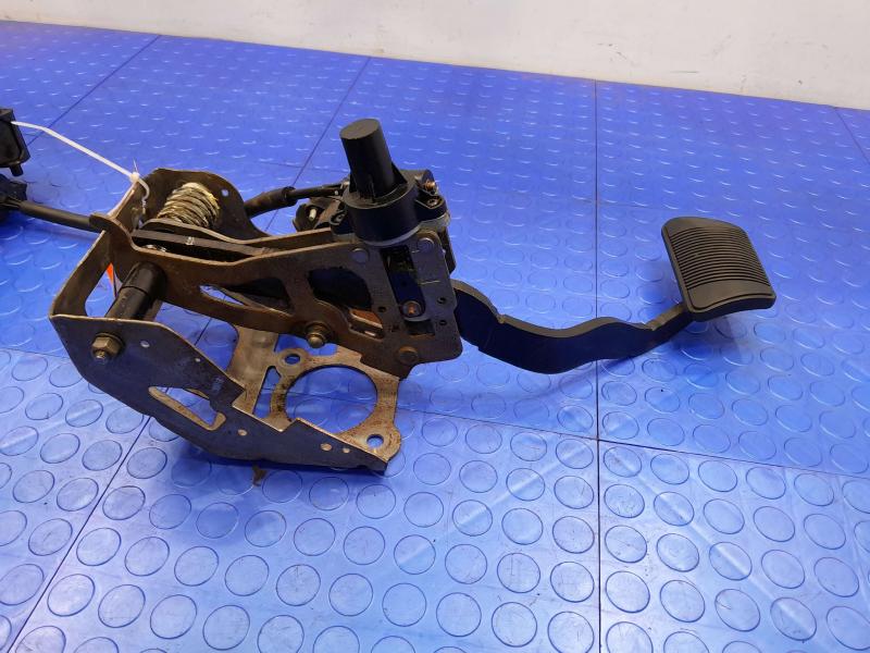 2015 Dodge Charger Brake Pedal