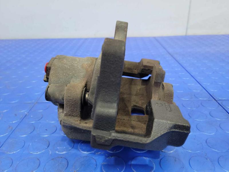 2014 Volkswagen Passat Caliper