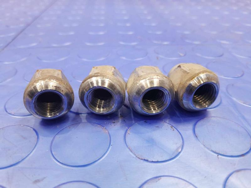 2008 Honda Fit Lug Nuts