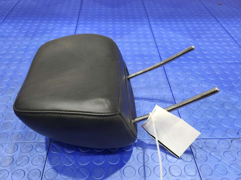 2008 Subaru Legacy Headrest