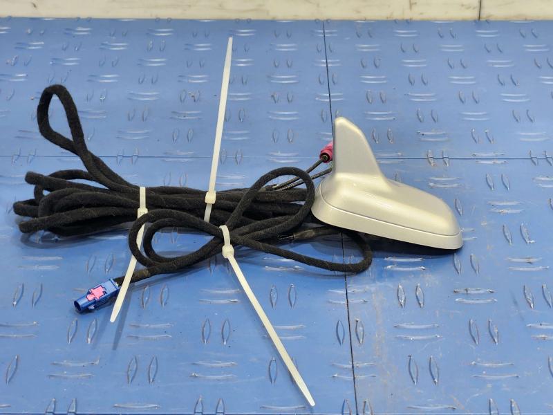 2012 Audi TT Antenna