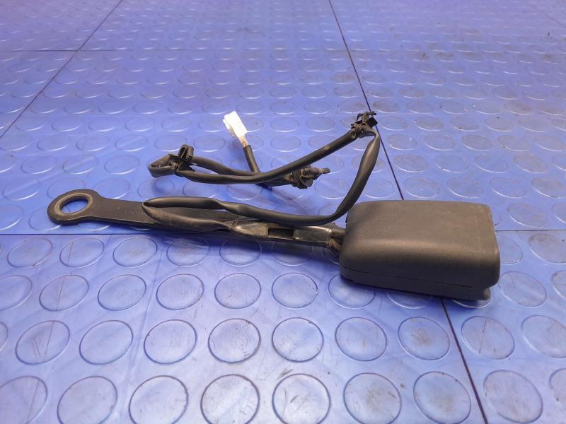 2020 Nissan Kicks Front Seat Belt Buckle Right Passenger Side Black OEM 868425RW0A