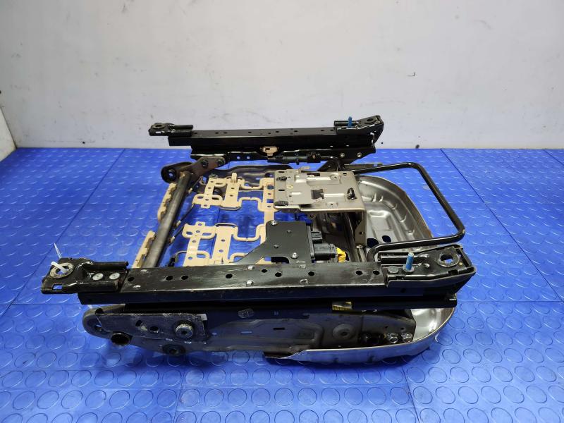2015 Kia Optima Seat Track