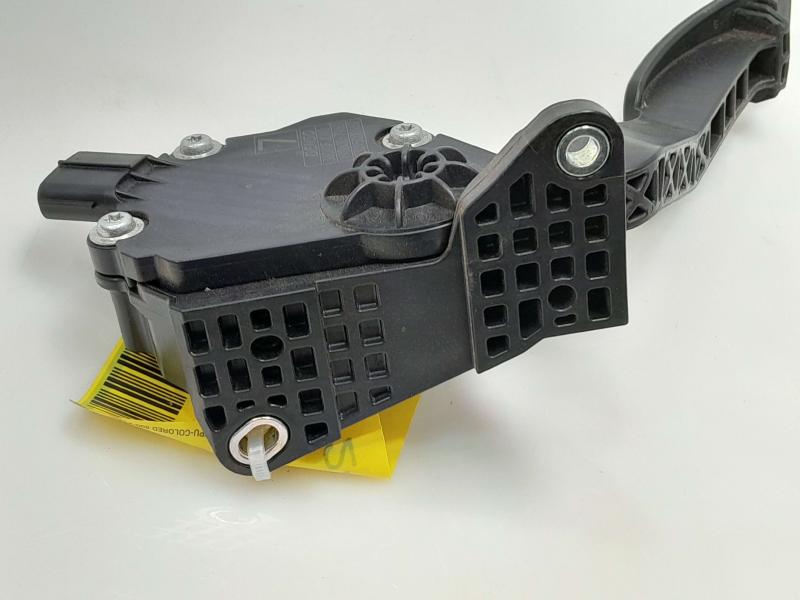 2014-2016 Subaru Forester Accelerator Pedal Assembly Genuine OEM 36010FJ010