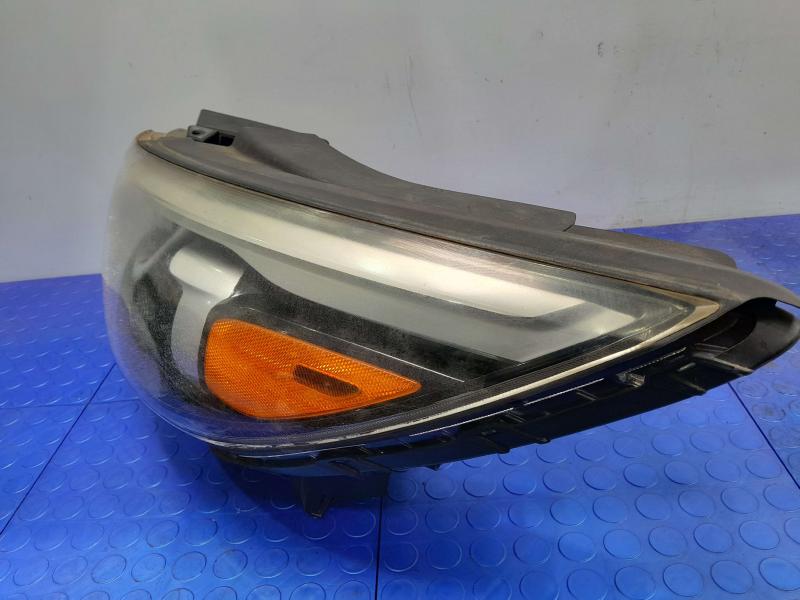 2016 Kia Sedona Headlamp Assembly