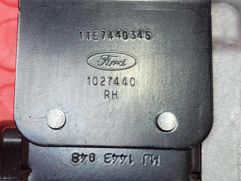 2014 Ford Fusion Front Seat Belt