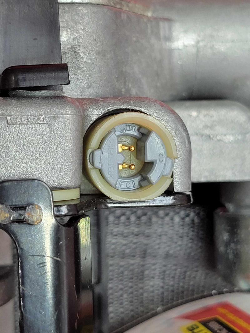 2014 Ford Fusion Front Seat Belt