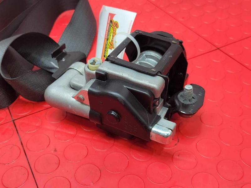 2014 Ford Fusion Front Seat Belt