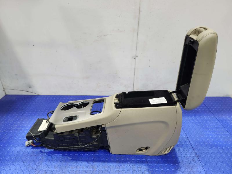 2014-2017 Jeep Grand Cherokee Center Floor Console Assembly Tan Leather OEM
