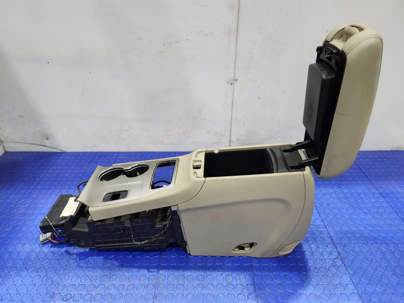 2014-2017 Jeep Grand Cherokee Center Floor Console Assembly Tan Leather OEM