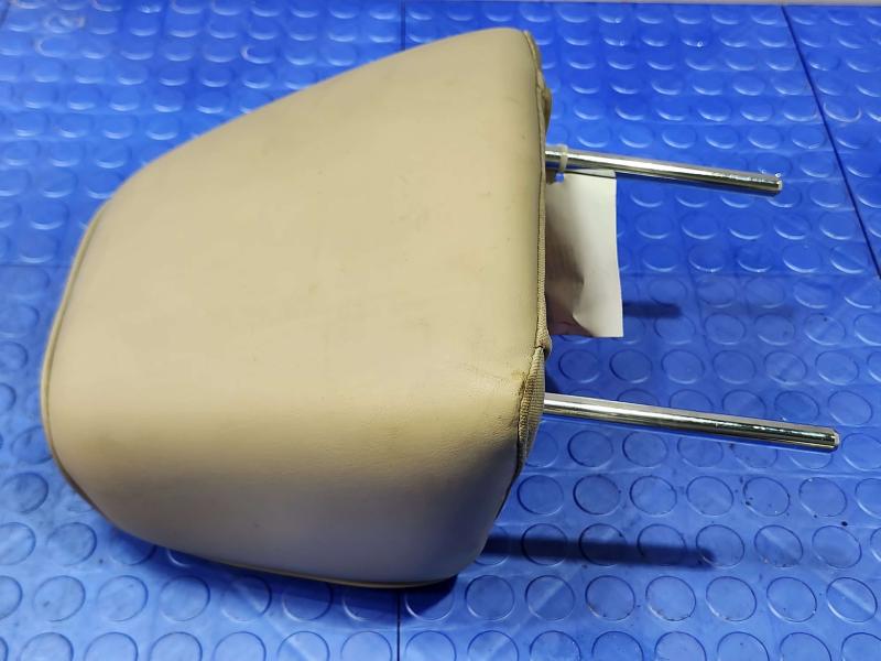 2014 Chrysler 300 Headrest