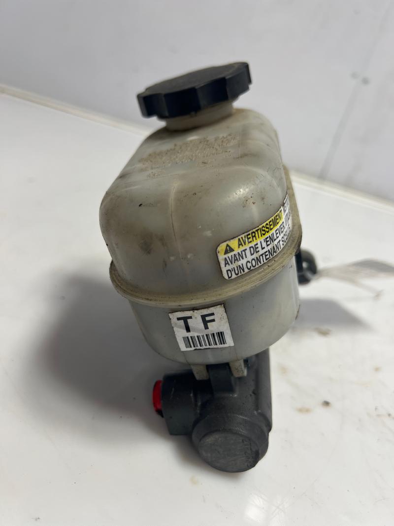 2002 Chevrolet S10 Master Cylinder