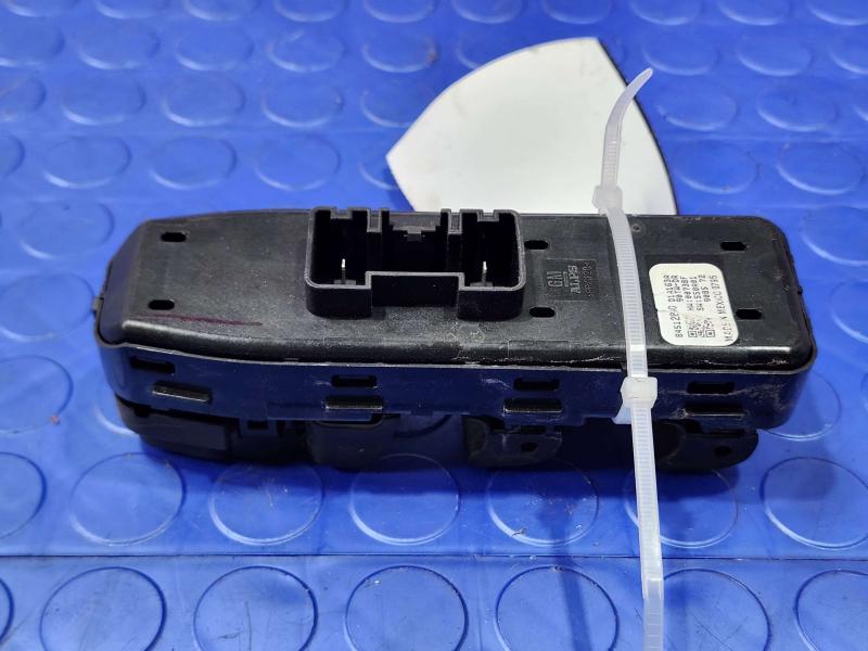 2019 GMC Terrain Door Switch Front