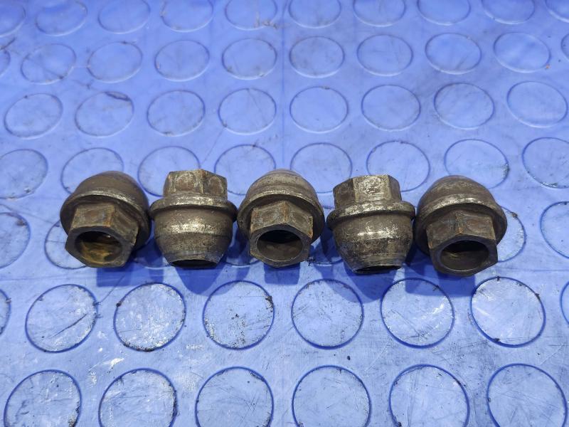 2016 Ford Transit 150 Lug Nuts