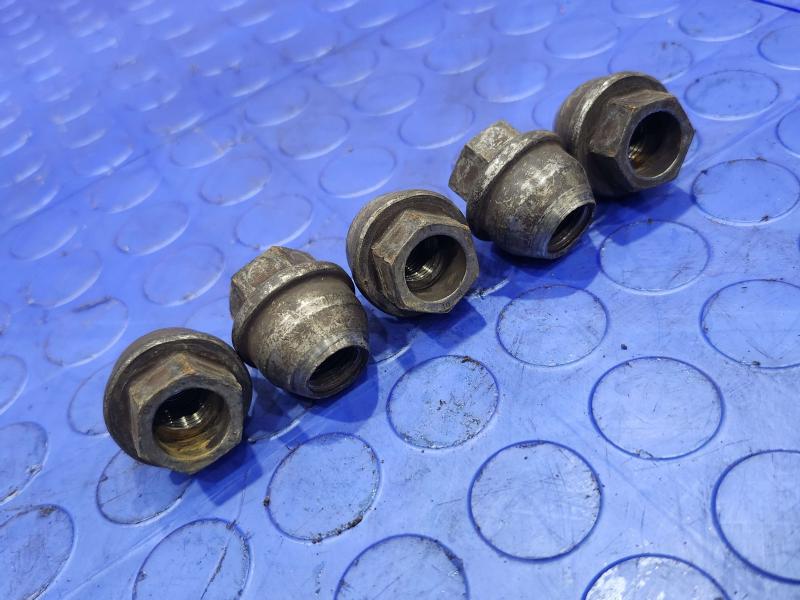 2016 Ford Transit 150 Lug Nuts