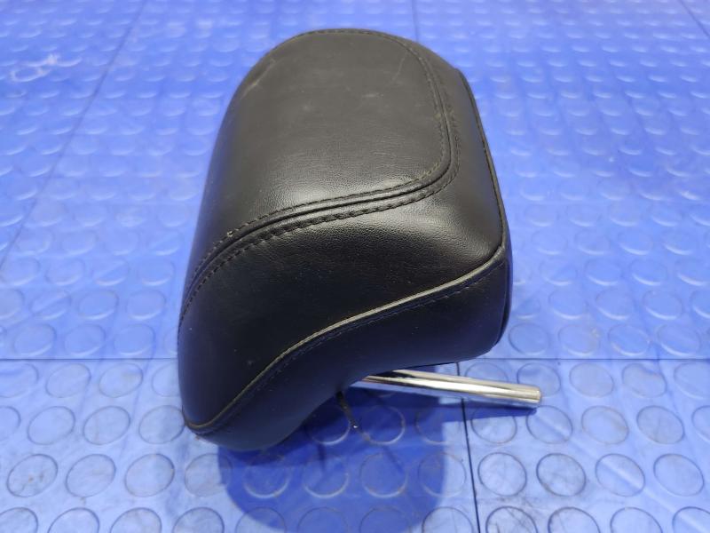 2017 Chrysler 200 Headrest