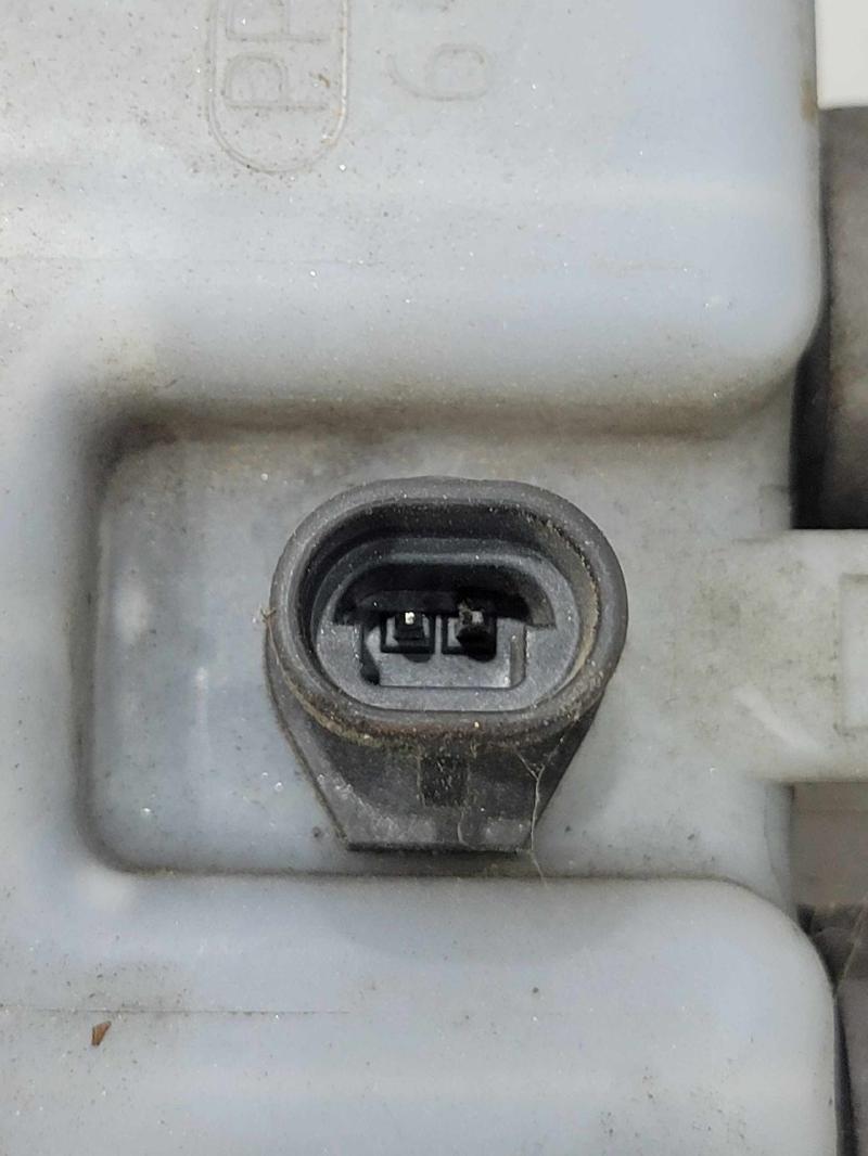 2008 GMC Yukon XL Master Cylinder