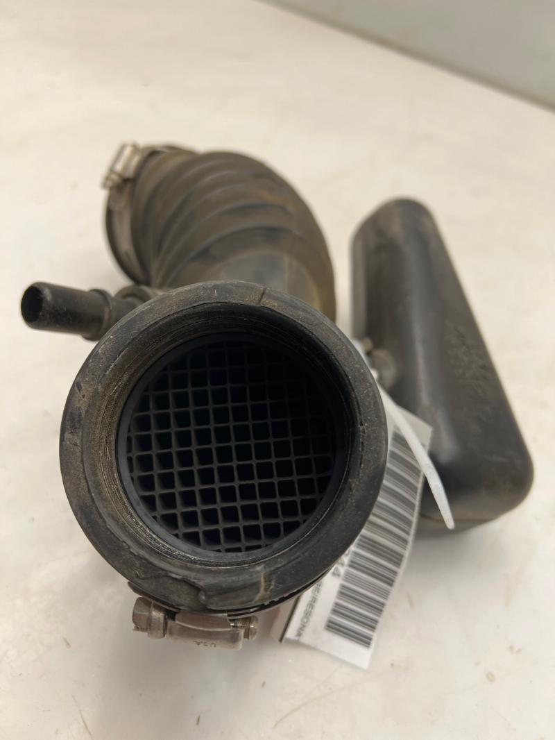 2009 Ford Escape Air Intake Tube/Resonator