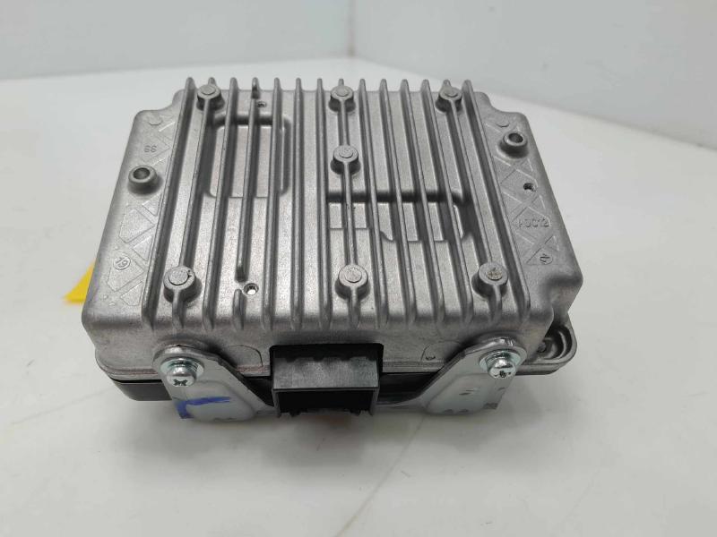 2015 - 2022 Jeep Renegade Power Inverter Module OEM 68202292AA
