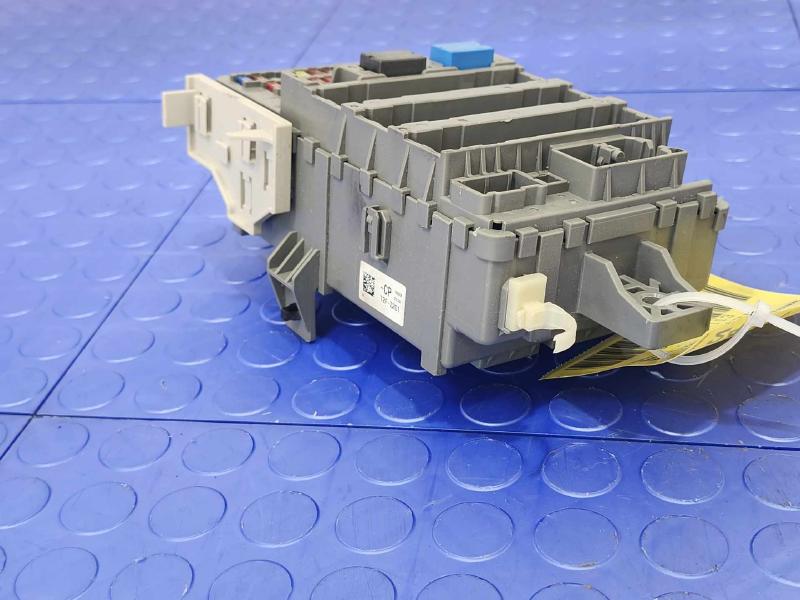 2015 Honda Accord 2.4L Coupe EX EX-L Junction Block Fuse Box OEM 38200-T2A-A22