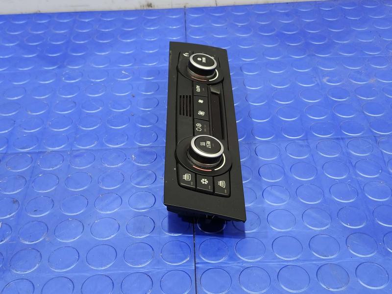 2008 BMW 128i Heater A/C Control