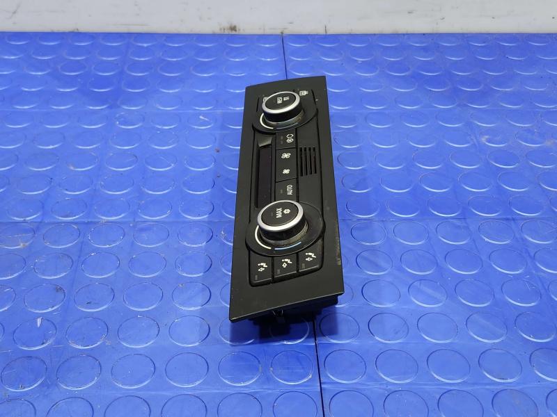 2008 BMW 128i Heater A/C Control