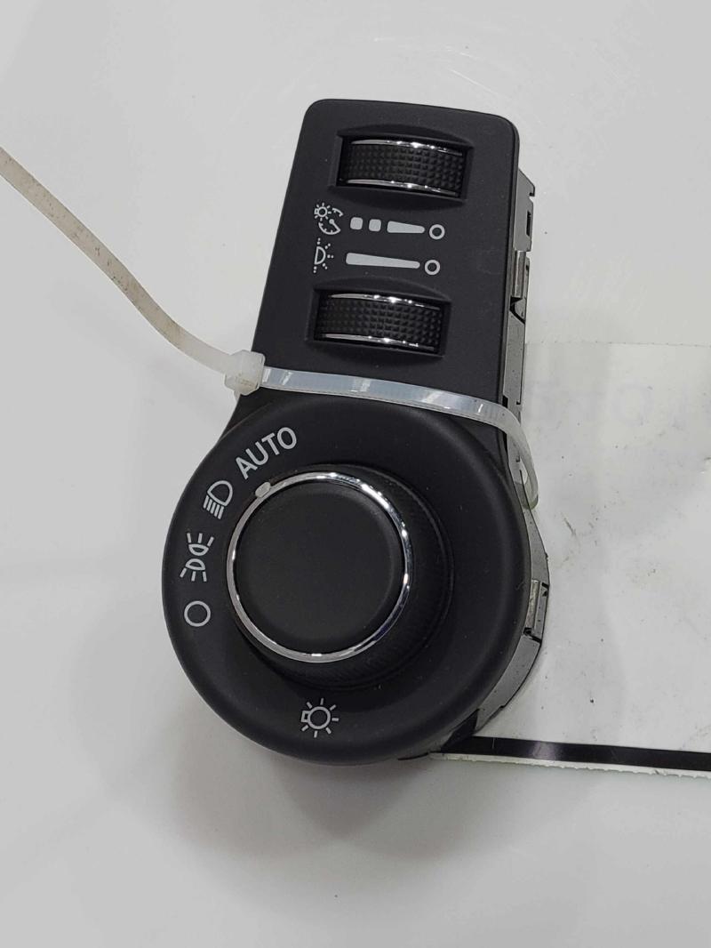 2015 2016 Chrysler 200 Headlamp Control Switch w/o Fogs OEM 68156005AB