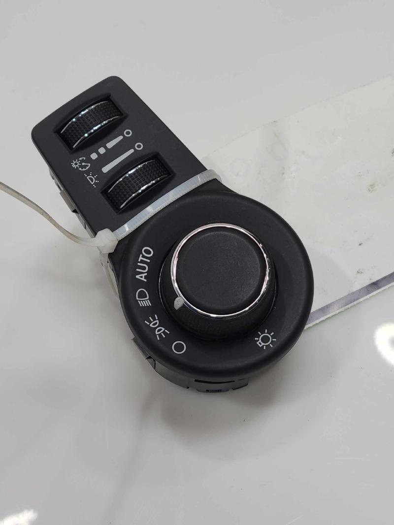 2015 2016 Chrysler 200 Headlamp Control Switch w/o Fogs OEM 68156005AB