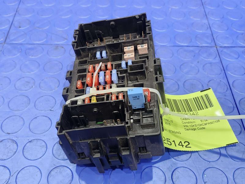 2015 GMC Yukon XL Cabin Fuse Box