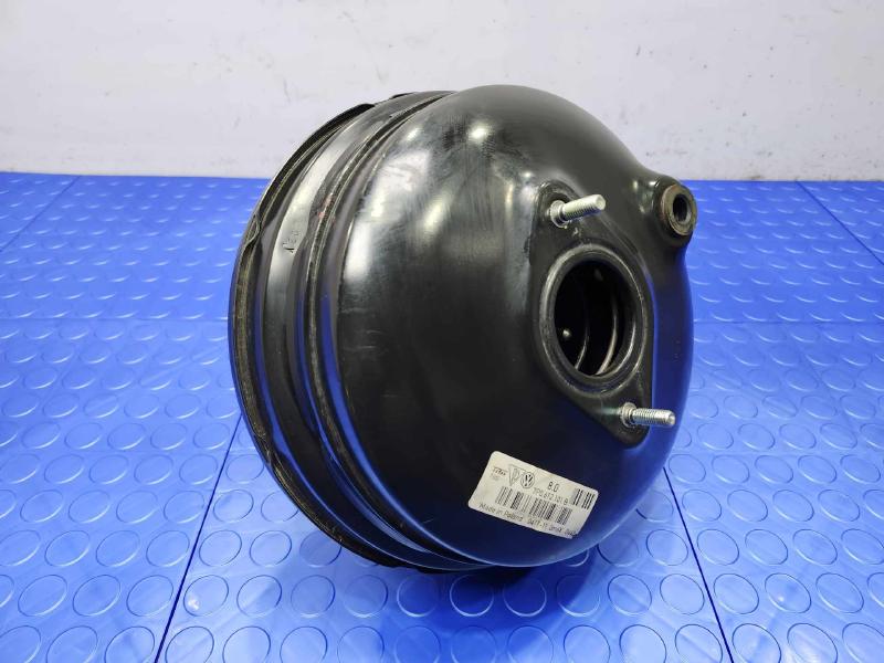 2011-2012 Volkswagen Touareg Power Brake Booster Servo OEM 7P0612101B