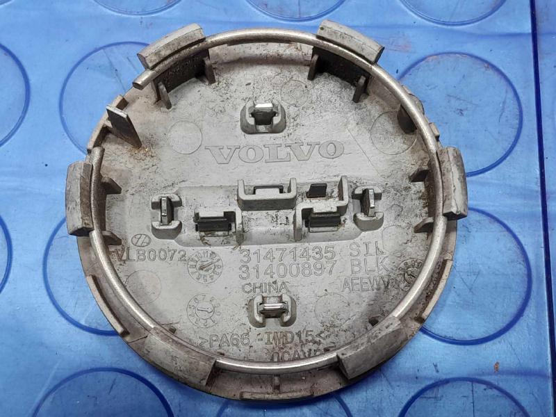 2018 Volvo S90 Center Cap