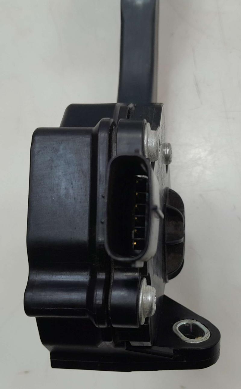 2012 Toyota Prius Pedal Assembly