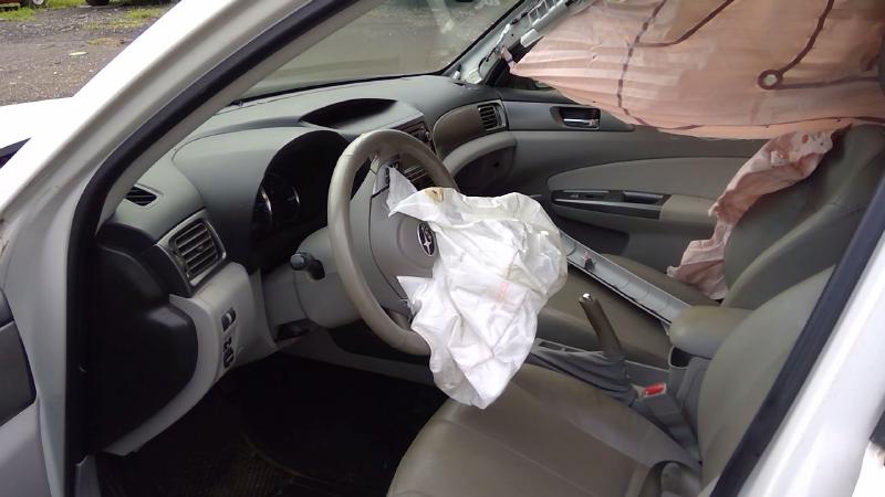 2012 Subaru Forester Front Door Regulator