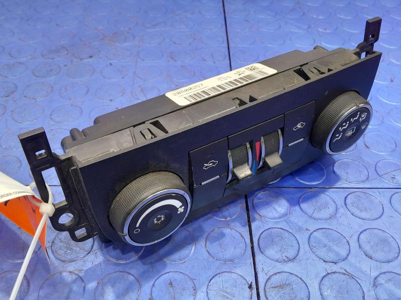 2009 Chevrolet Impala Heater A/C Control