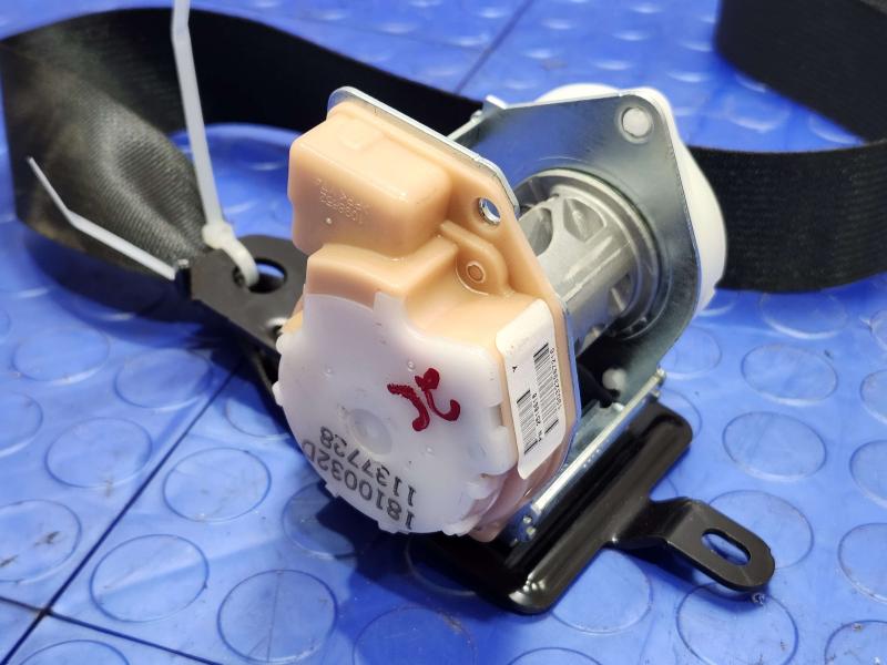2019 Toyota Camry Rear Seat Belt