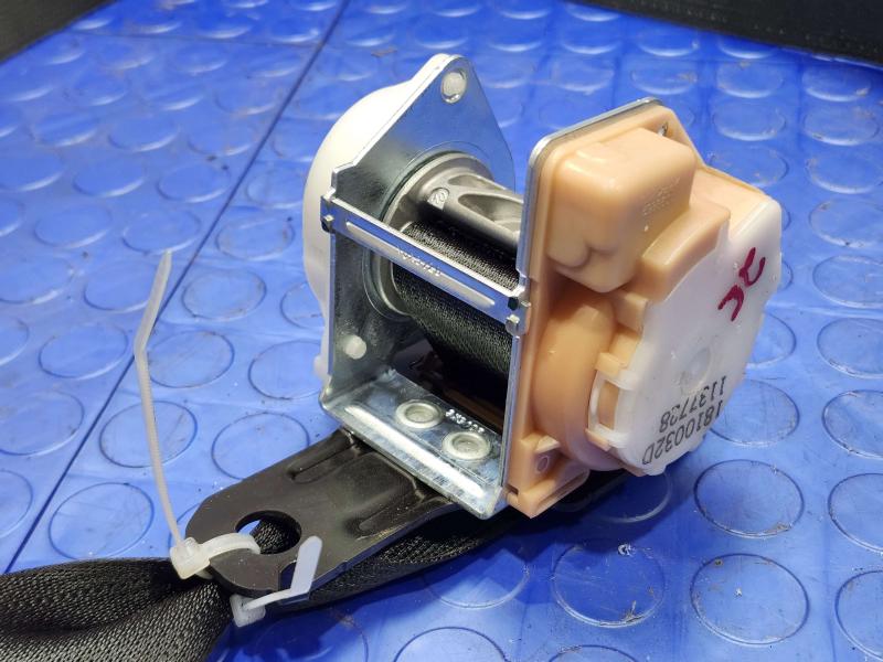 2019 Toyota Camry Rear Seat Belt