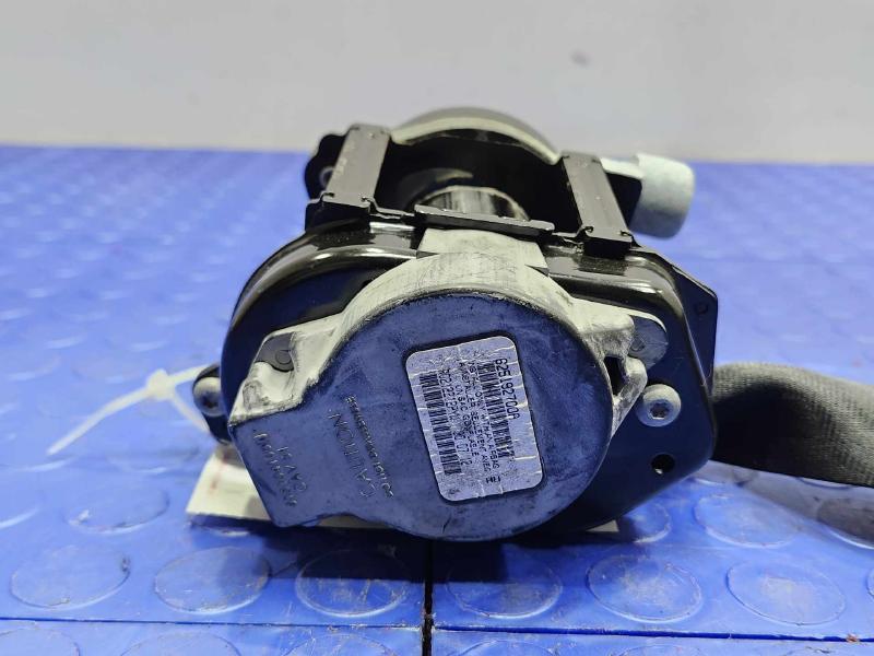 2013 Ford Focus Front Seat Belt