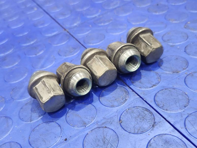 2017 Chevrolet Malibu Lug Nuts