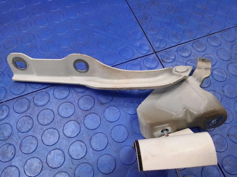 2016 Chevrolet Trax Hood Hinge