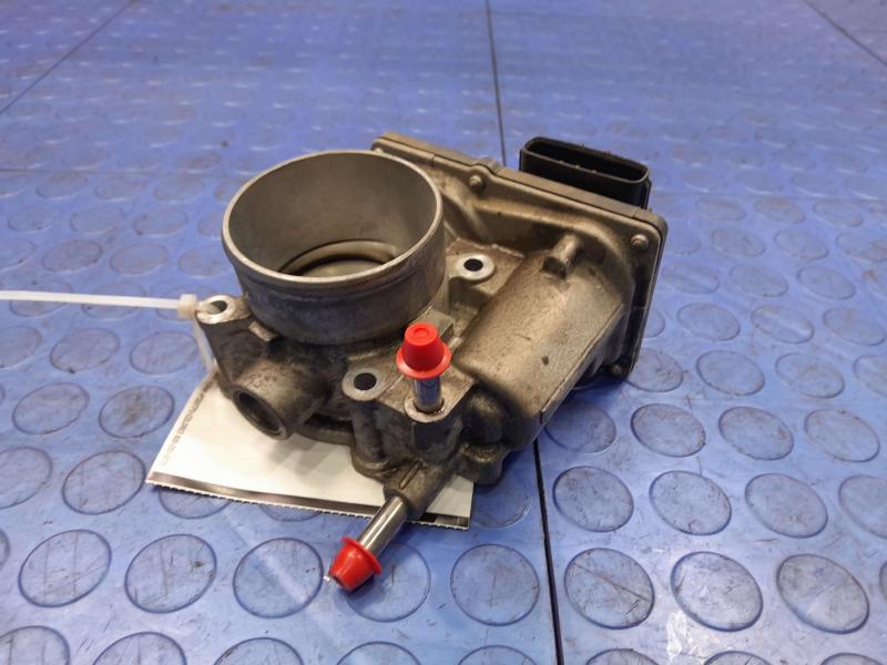 2014 Toyota Corolla Throttle Body/Valve Assy