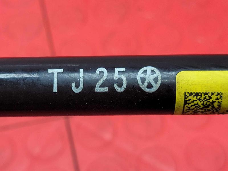 2018-2021 Kia Stinger RWD Rear Stabilizer Bar Swaybar Genuine OEM 55510J5000