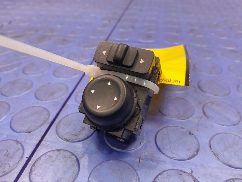 2020 Nissan Kicks Door Switch Front
