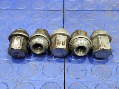 2012 Jeep Grand Cherokee Lug Nuts