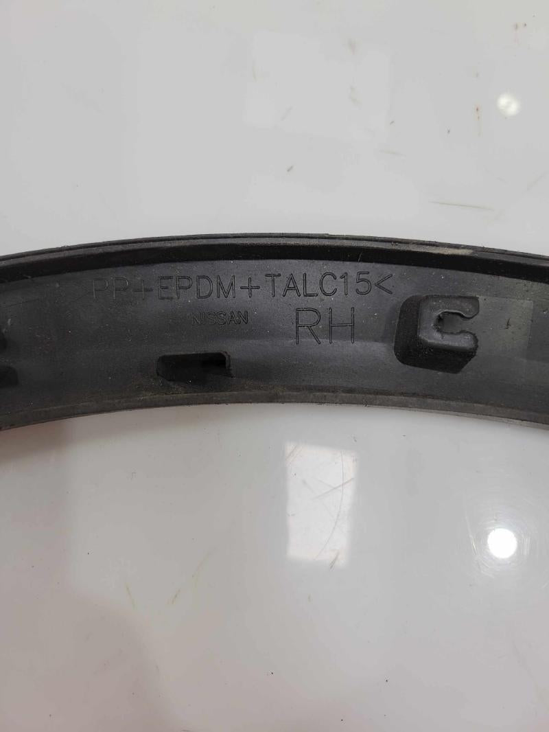 2015 Nissan Rogue Wheel Opening Moulding
