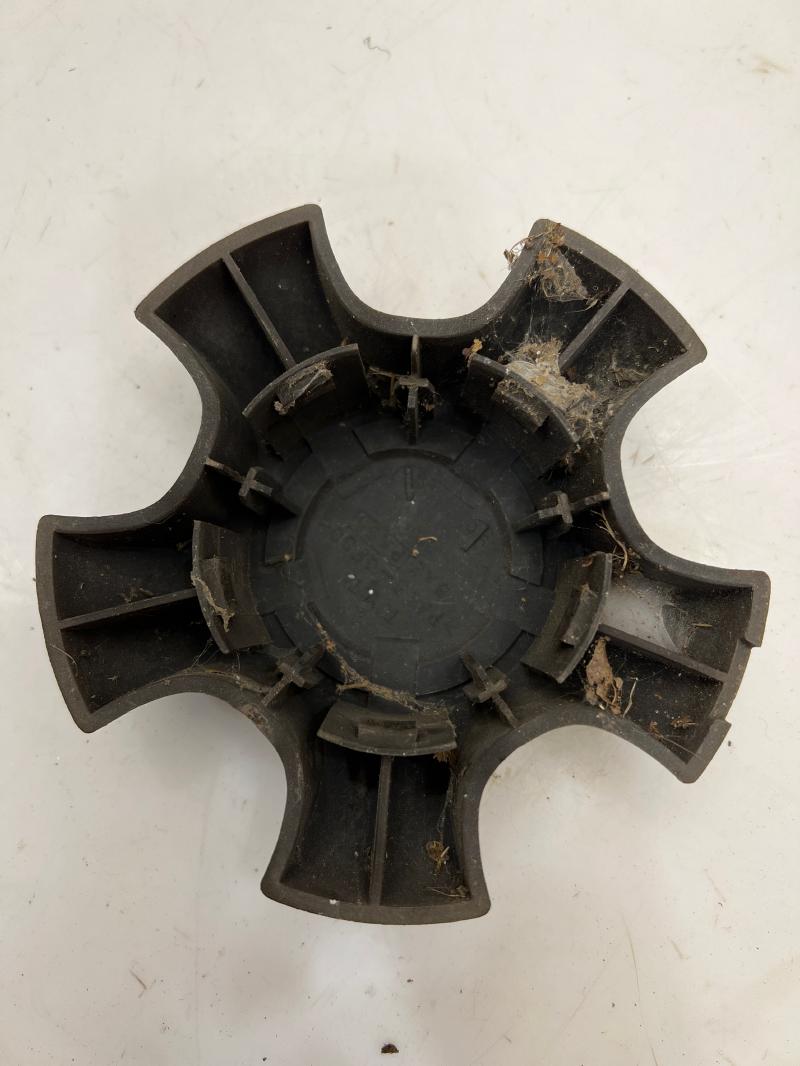 1997 Toyota RAV4 Center Cap