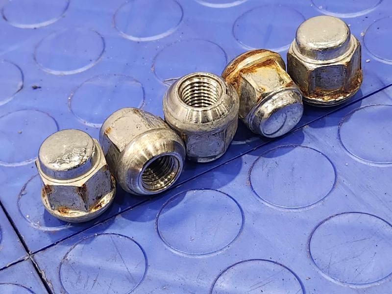2013 Honda Civic Lug Nuts
