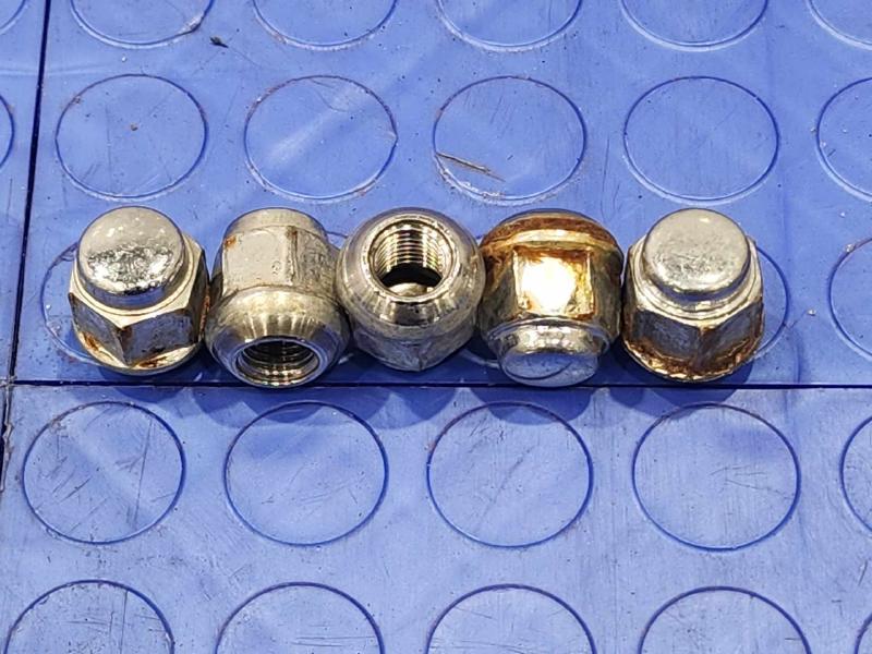 2013 Honda Civic Lug Nuts