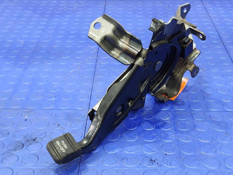 2010-2015 Toyota Prius Parking Brake Lever Pedal Assembly OEM 46200-47070