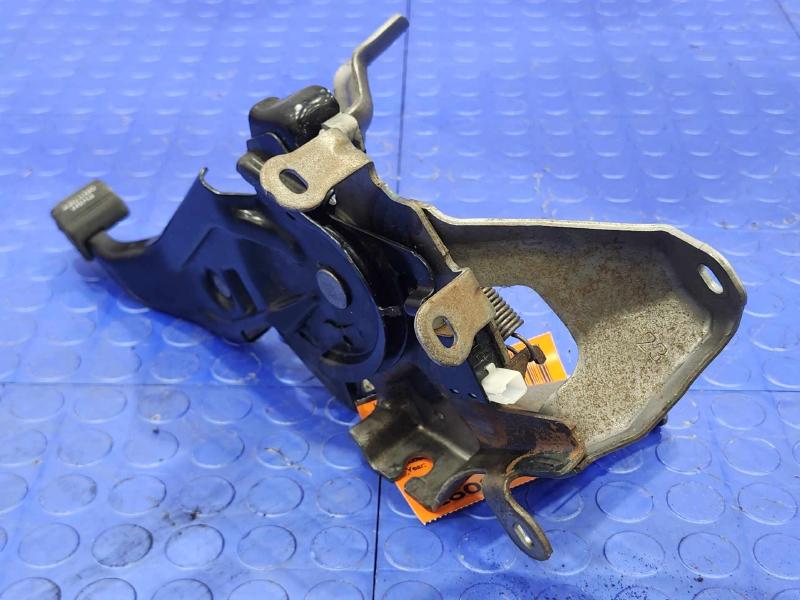 2010-2015 Toyota Prius Parking Brake Lever Pedal Assembly OEM 46200-47070