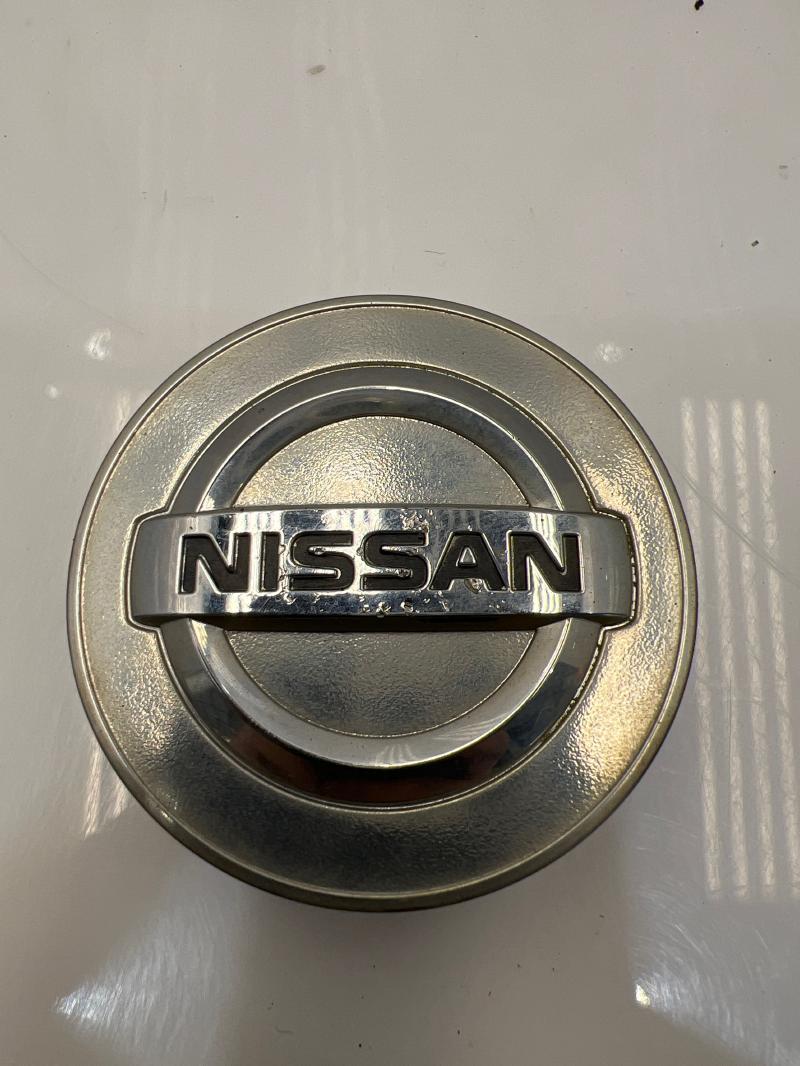 2011 Nissan Juke Center Cap
